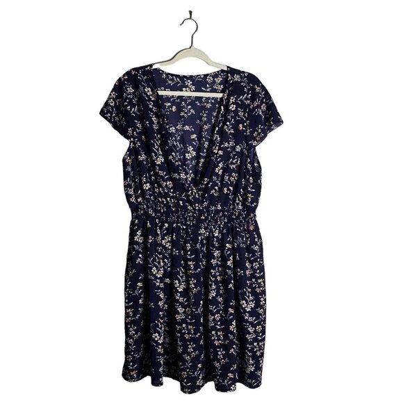 Shein Women's Blue Floral Print Flutter Sleeve Overlap Collar Dress - Picture 3 of 10